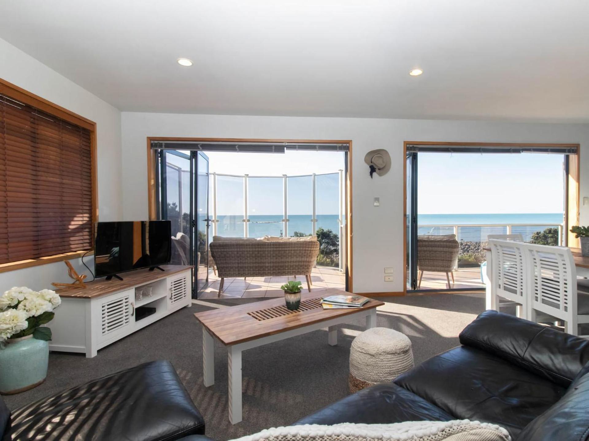 뉴플리머스 Beachfront Bliss On Wanaka Terrace Support Local 빌라 외부 사진