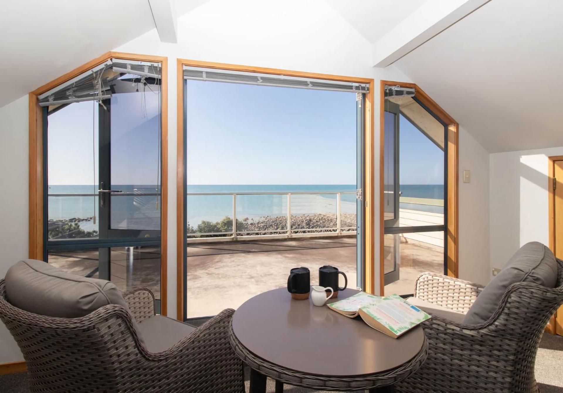 뉴플리머스 Beachfront Bliss On Wanaka Terrace Support Local 빌라 외부 사진